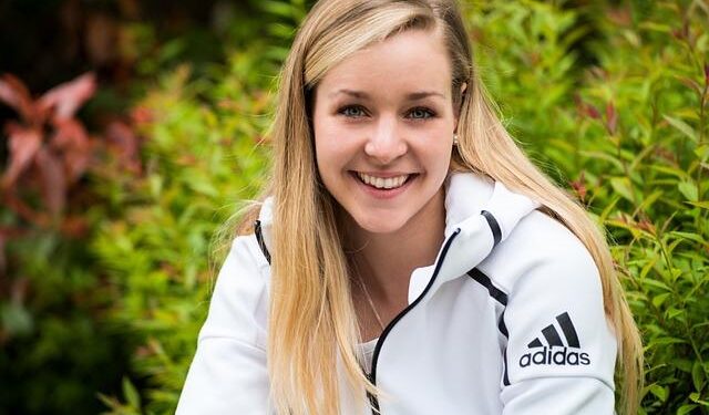 Gwen Stefani Under Fire for Tucker Carlson & ‘The Chosen’ Reaction – CBS19 News