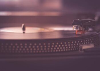 Tencent Music quarterly revenue climbs 8% on stronger streaming demand – Reuters