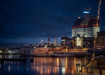 The Hidden Science Behind Water’s Stunning (Or Murky) Colors – SciTechDaily