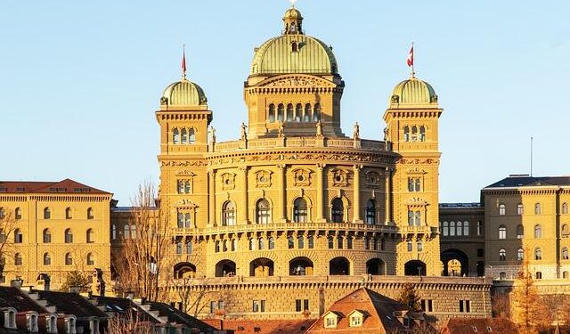 Fed predicts slowdown but no collapse of US economy amid turbulence of Trump’s early days – Le Monde