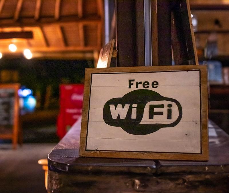 Stay Connected Anywhere: The Value of‌ Complimentary Wi-Fi for Modern Travelers