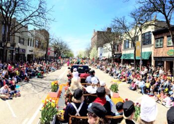 Tulip Time Entertainment at the Opera House – KNIA KRLS Radio