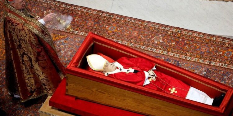 Who is going to the funeral of the Pope? – BBC