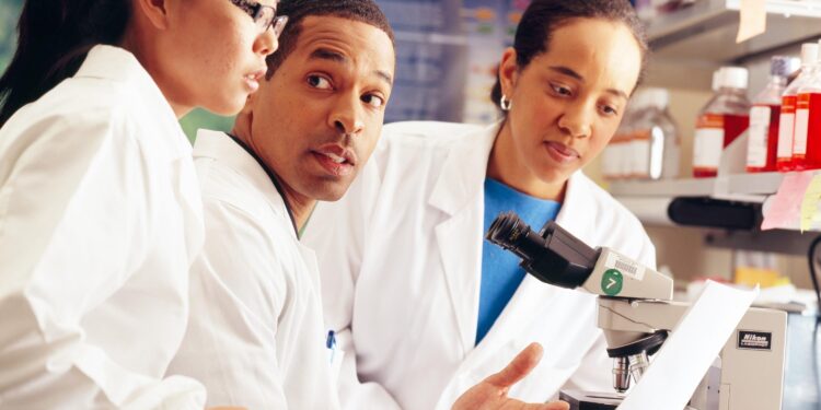 Dear US researchers: break the outrage addiction. I survived the besieging of science. So can you – Nature