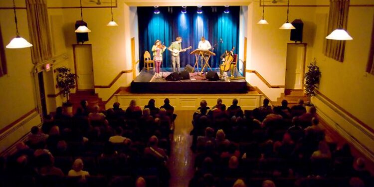 Blackstone River Theatre presents music from Scotland with Cantrip – The Valley Breeze