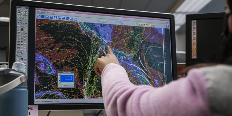 Dismantling NOAA Threatens the World’s Ability to Monitor Carbon Dioxide Levels – WIRED
