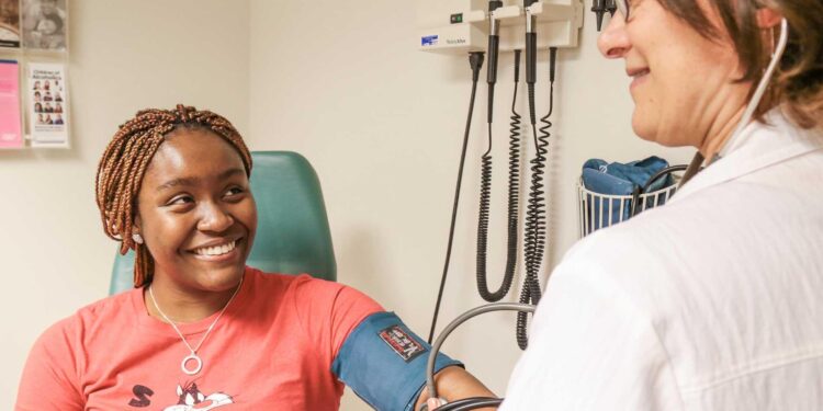 Event offers free health services and wellness items in Fort Worth – CBS News