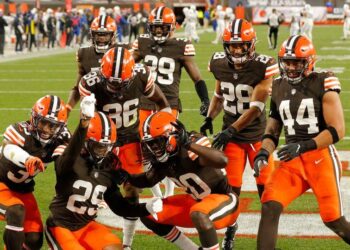 Browns LB Jeremiah Owusu-Koramoah to miss entire 2025 NFL season due to 2024 neck injury – Yahoo Sports