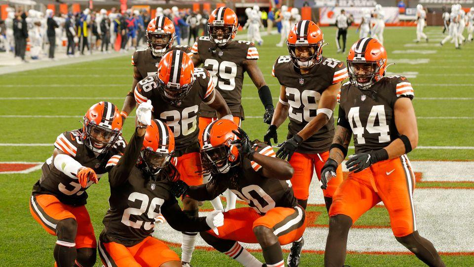 Browns LB Jeremiah Owusu-Koramoah to miss entire 2025 NFL season due to 2024 neck injury – Yahoo Sports