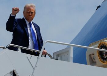 Trump’s Middle East trip: President plans to lift Syria sanctions as he touts Saudi Arabia deals – CNN