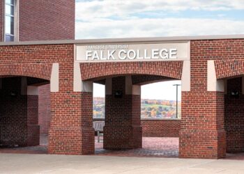 Falk College Sport Analytics Students Win Multiple National Competitions – Syracuse University News