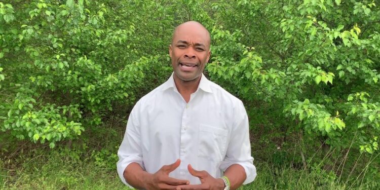 Apex mayor lead 1,000 men in march for mental health awareness – WRAL.com