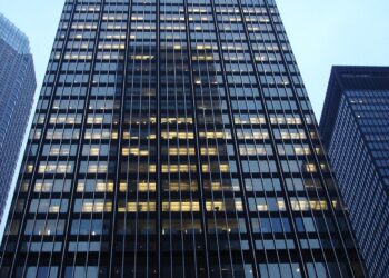 JPMorgan Chase plans to spend $18B in technology in 2025 (JPM:NYSE) – Seeking Alpha