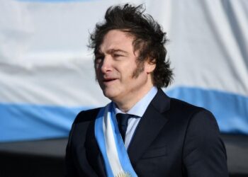 Javier Milei courts undeclared cash to dollarise Argentina’s economy – Financial Times