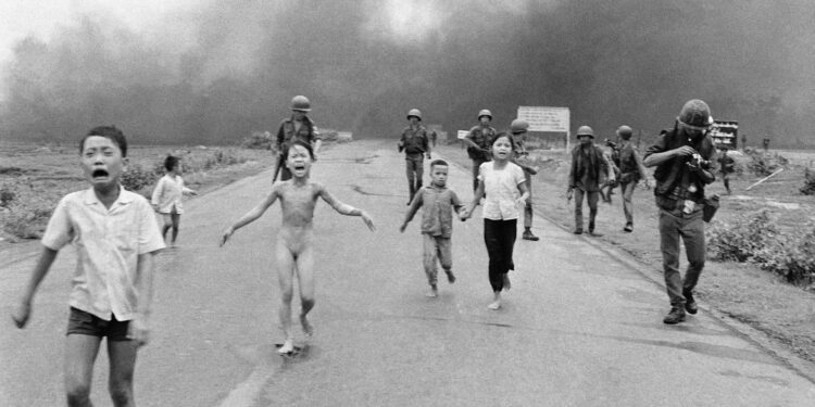 Who took ‘Napalm Girl’? World Press Photo ‘suspends’ attribution of historic Vietnam War image – CNN