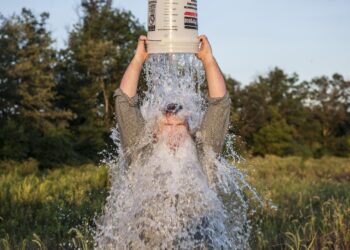 Ice bucket challenge makes a comeback, raises awareness for mental health – thesentinel.com