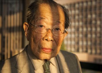 A longevity expert says he lowered his biological age by moving his entire family to the forest – Business Insider