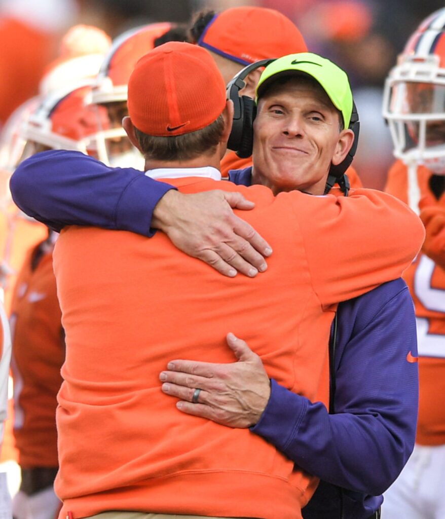 Oklahoma’s Brent Venables, Auburn’s Hugh Freeze among coaches who can significantly boost ranking in 2025 – CBS Sports