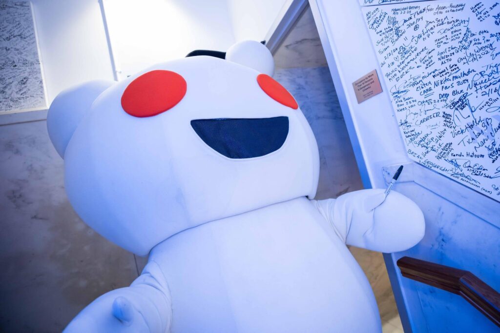 AI can do a better job of persuading people than we do – MIT Technology Review