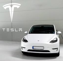 Tesla’s European Sales Plummet Amid Politics and Competition – NBC Palm Springs
