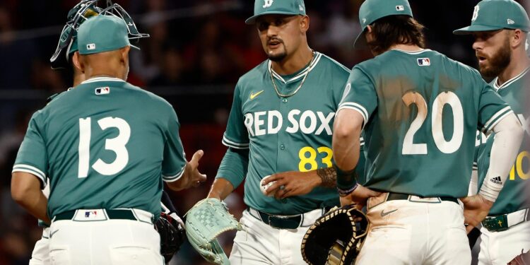 Bar-B-Cast on Red Sox’s struggles and ugly season: ‘Alex Cora is going nowhere at least this season’ – Yahoo Sports