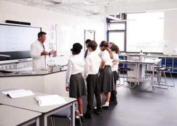 High school science teacher’s advice leaves lasting mark on student – MSN