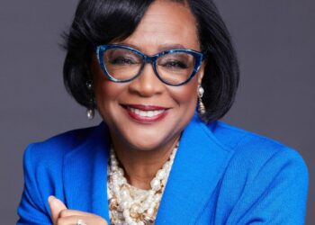 Mavs CEO holds firm on new arena, entertainment district in Dallas – Dallas News