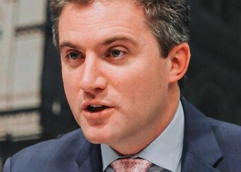 State Sen. Skoufis declares war on en­ter­tainment ticketing practices in closing days of session – Spectrum News