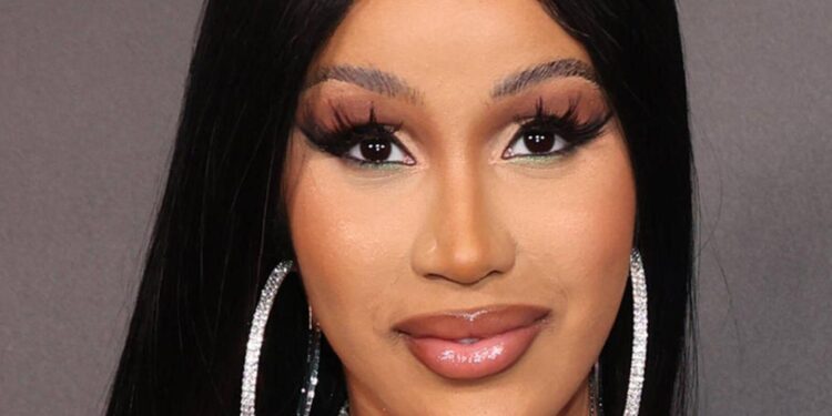 Cardi B Slams Offset For Allegedly Not Helping With Kids’ Six-Figure Lifestyle – HOT 97