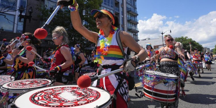 D.C. Hosts WorldPride Parade in the Shadow of Trump – The New York Times