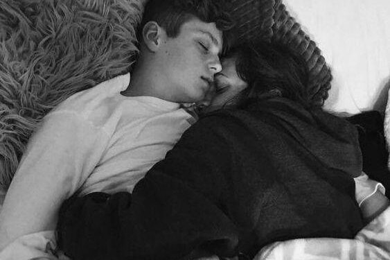 Couples who cuddle before sleep reap key health benefits, study reveals – Fox News