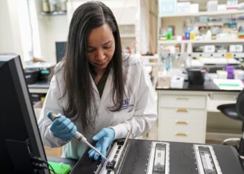 NIH scientists call on director to protect biomedical research – NPR