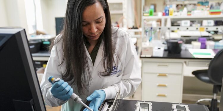 NIH scientists call on director to protect biomedical research – NPR