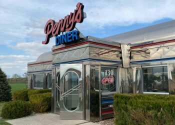 The Iconic Missouri Diner That Gives You A Taste Of Live Entertainment With Your Meal – Yahoo