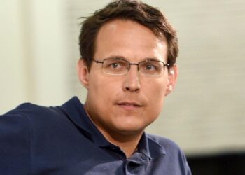 Steve Kornacki: New poll shows Trump approval underwater due to low marks on the economy – MSN