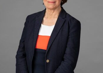 Sen. Klobuchar: Threats against lawmakers are ‘totally out of hand’ – CNN