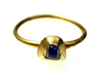 Medieval gold ring found in castle in Slovakia has rare purple sapphire imported from Sri Lanka – Live Science