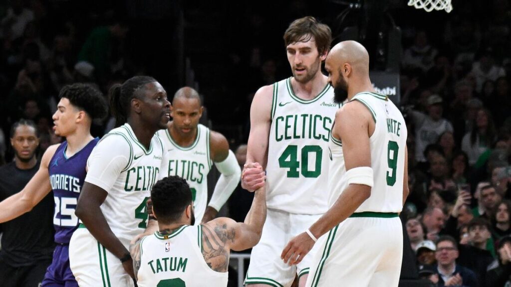 Celtics reportedly trade Kristaps Porzingis to Hawks – FOX Sports