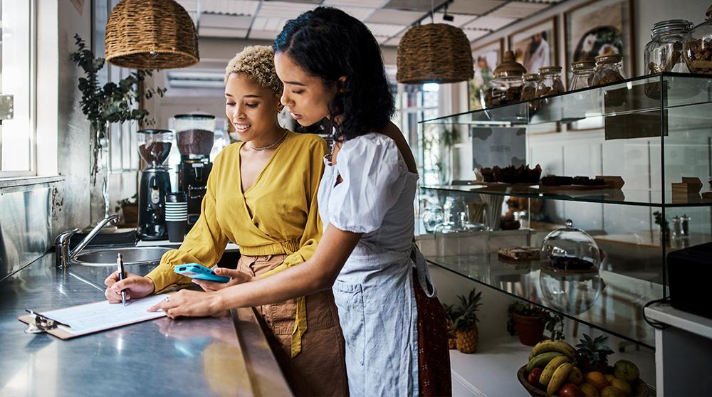 Small business owners aren’t jumping for joy about the US economy – but they still aren’t jumping ship – The Guardian
