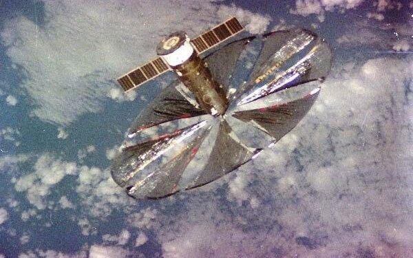 Mirrors in space and underwater curtains: can technology buy us enough time to save the Arctic ice caps? – The Guardian