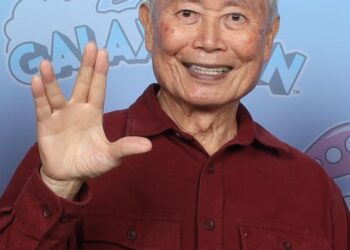 George Takei draws parallels between 1940’s Japanese-American internment camps and ICE detentions – CNN