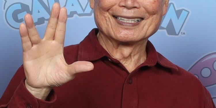 George Takei draws parallels between 1940’s Japanese-American internment camps and ICE detentions – CNN