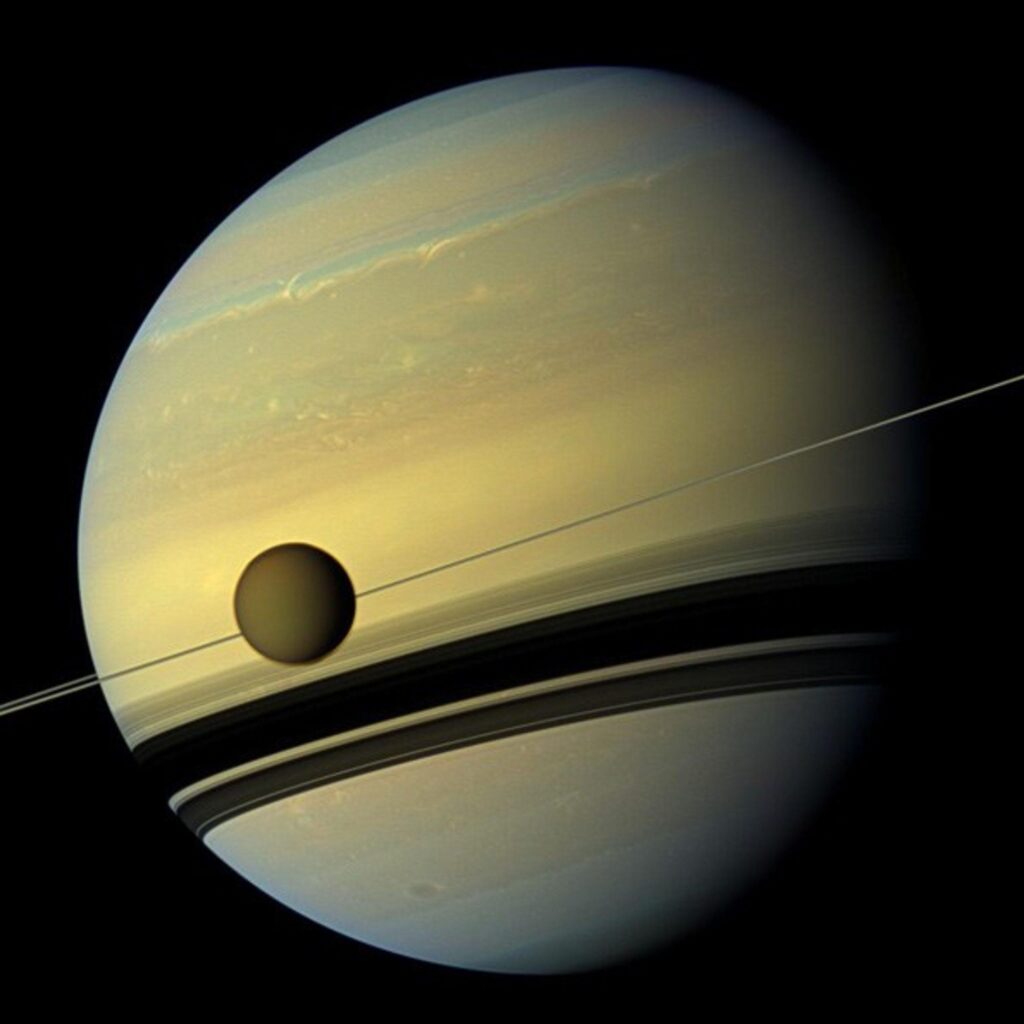 Titan Could Have An Alien Biosphere – But It Might Be Dog-Sized – ScienceAlert