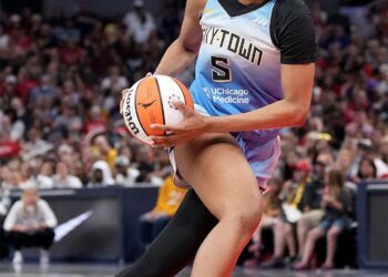 Angel Reese’s rebounding greatness summed up in one wild statistic – Yahoo Sports