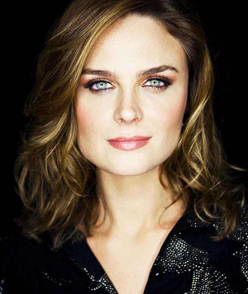 Emily Deschanel was scolded during “Bones” season 1 for being ‘late and unprepared’: ‘I was just beside myself’ – Yahoo