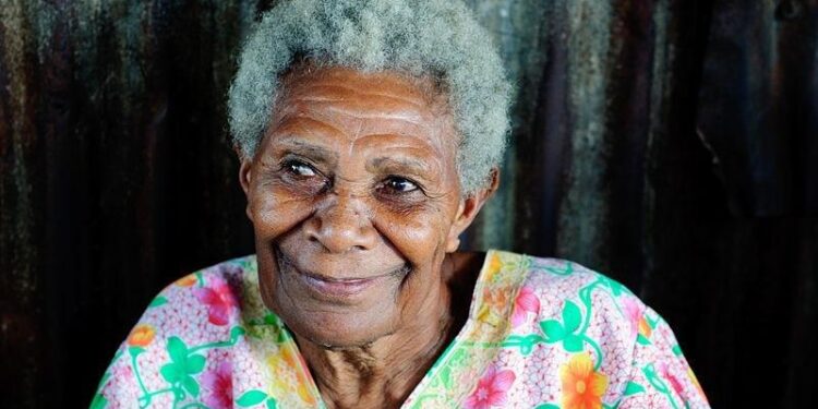 Scientists discovered maximum age an average human can likely live to – LADbible