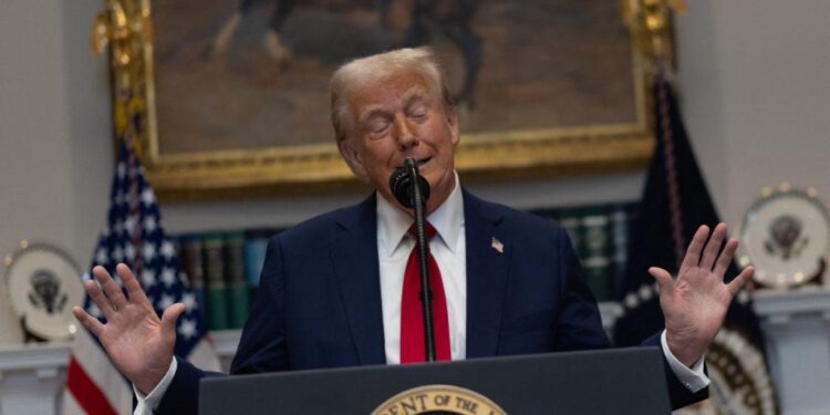 Trump Threatens to Strip Rosie O’Donnell of U.S. Citizenship – The New York Times