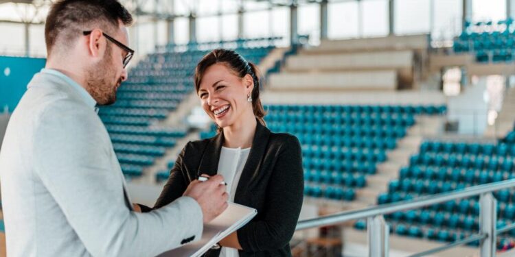 Fútbol fever: Students learn about sports management at Real Madrid – FIU News
