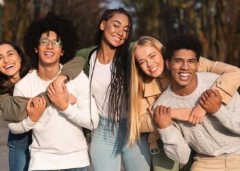 People who still look young into their 60s and beyond usually have these 6 evening habits – VegOut