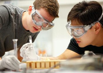 Competitive research experiences give chemistry major advanced look into materials science field – lockhaven.com